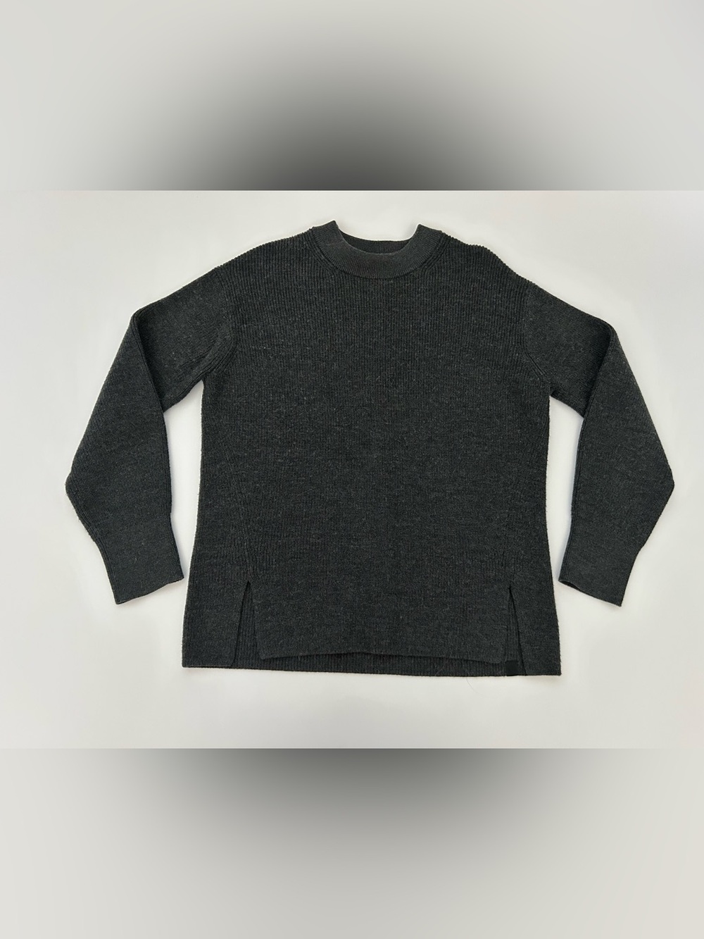 Lululemon Merino Wool Blend Ribbed Crew Neck Sweater
LW3GKAS
Cozy
To & From
4